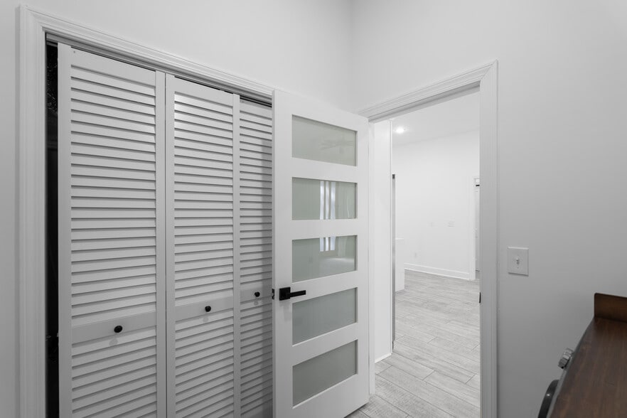 Building Photo - 101 Howell Dr SW