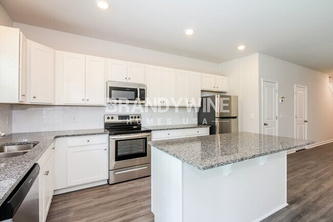 Building Photo - 910 Coosaw Pl