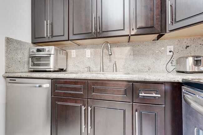Building Photo - 509 Capri Dr