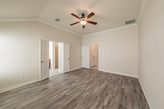 Building Photo - 1313 Catbird Dr