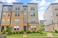 Building Photo - 10424 Ratcliffe Trl