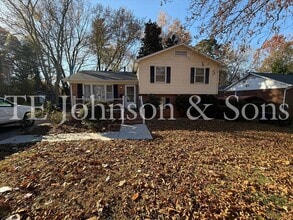 Building Photo - 3826 Barkwood Dr