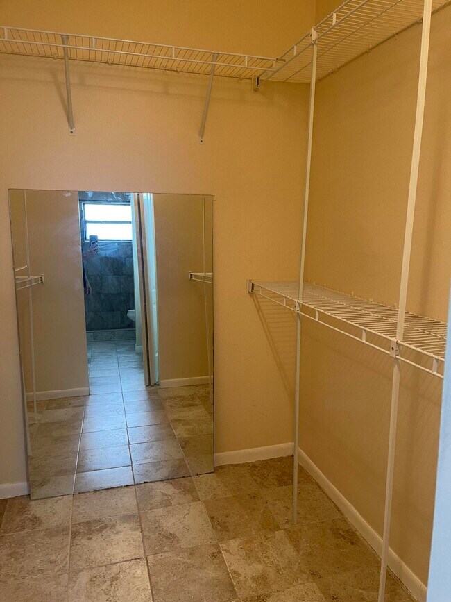 Building Photo - 9060 NW 45th Ct