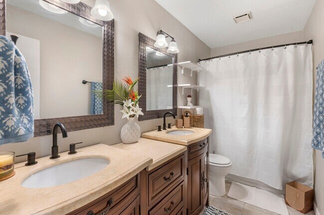 Building Photo - 408 Sycamore Ln