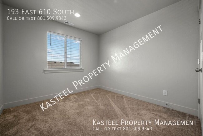 Building Photo - 193 610 S