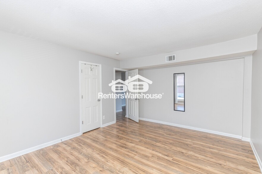 Building Photo - 3602 Gillham Rd