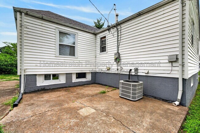 Building Photo - 6006 Cascade Dr