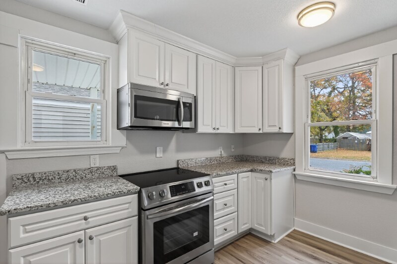 Building Photo - 3517 Brighton St