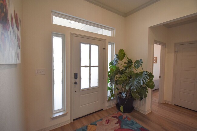 Building Photo - Available! Gorgeous 3 Bedroom 2 Bath in Tyler!