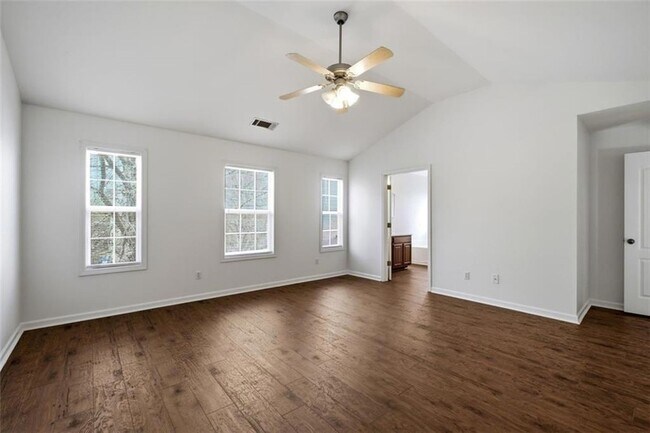 Building Photo - 6425 White Walnut Way