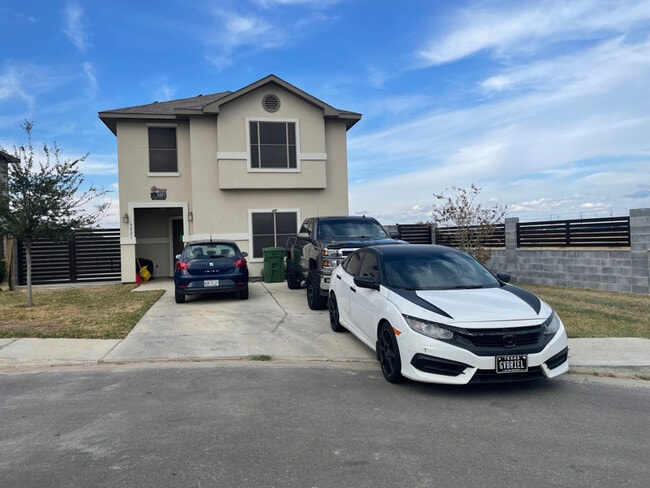 Building Photo - 3821 Gregorio Lerma Dr