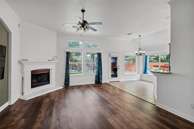 Building Photo - 2811 Checker Dr