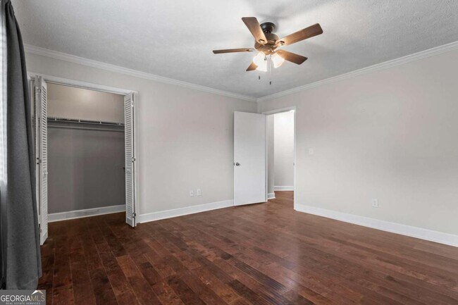 Building Photo - 120 Biscayne Dr NW