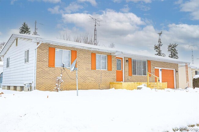 Building Photo - 6627 Orange Ln