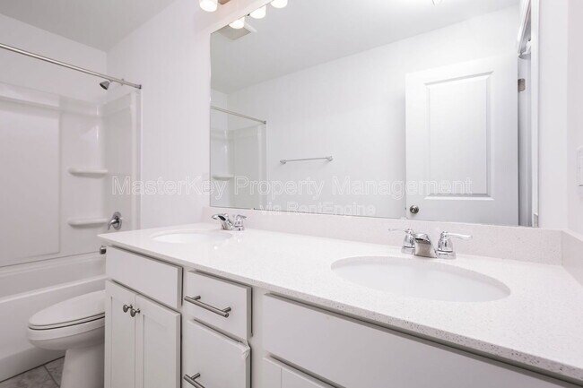 Building Photo - 265 Sweetbay Tree Dr