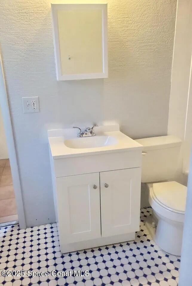 Building Photo - 441 Vickers St