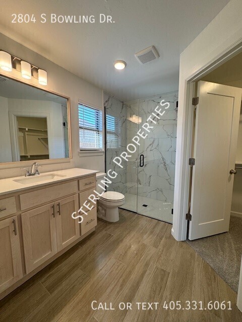 Building Photo - 2804 S Bowling Dr