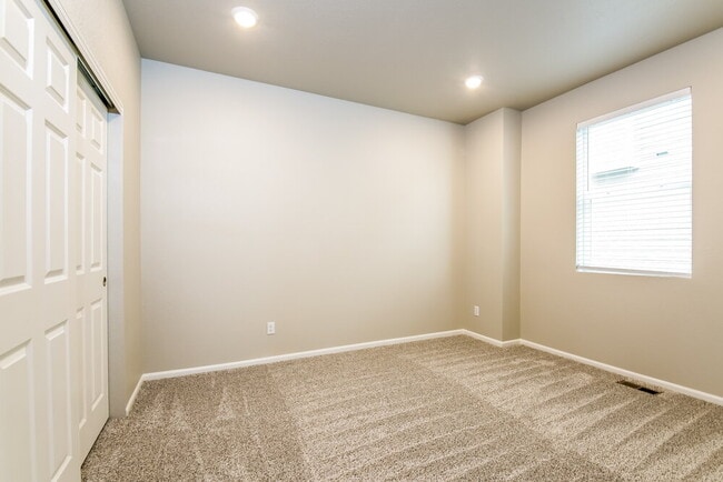 Building Photo - 9243 Salida St