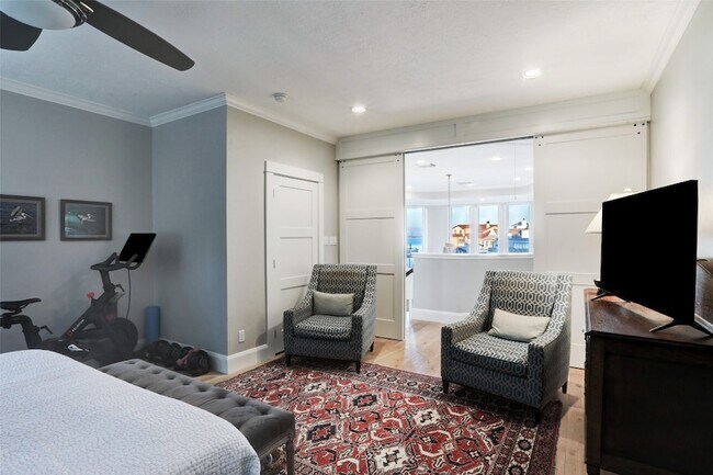 Building Photo - 1834 Tiki Dr