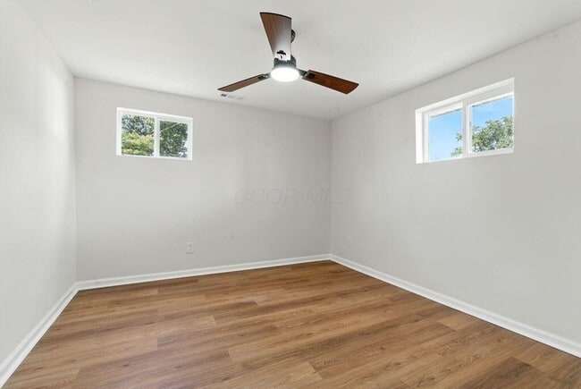 Building Photo - Charming 2-Bed / 1-Bath Ranch in Quiet Col...