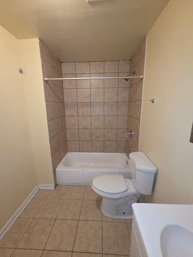 Building Photo - 6669 S Michigan Ave