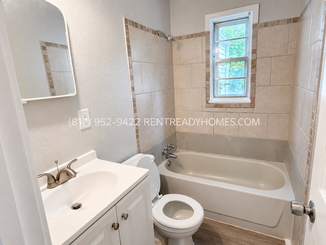 Building Photo - 1381 Creel Ct