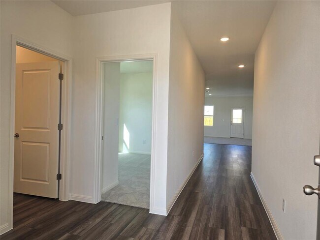 Building Photo - 509 McFadin Wy