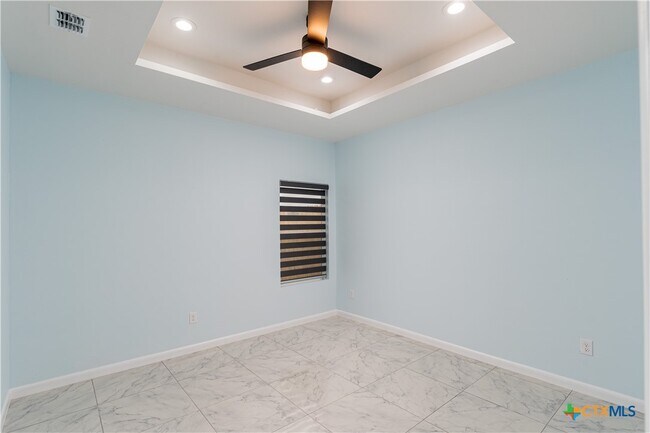 Building Photo - 1707 Angelina Dr