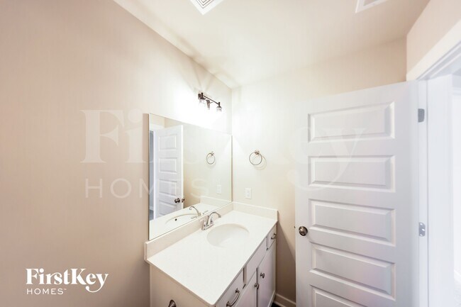 Building Photo - 20 Co Rd 1702