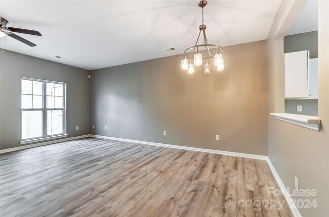 Building Photo - 6429 Mallard View Ln