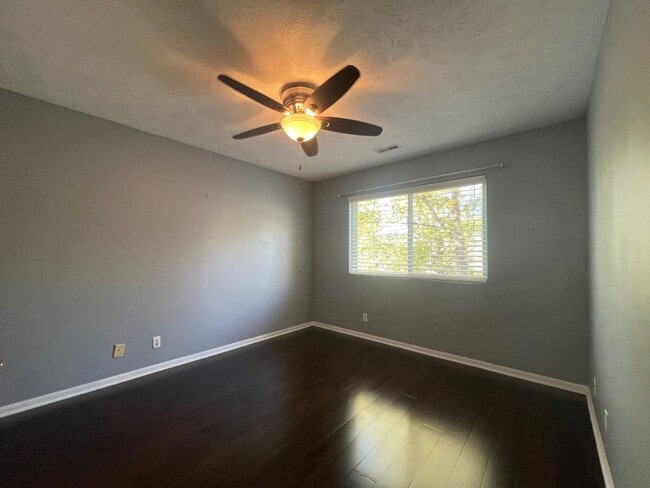Building Photo - 2930 Blackhawk Dr