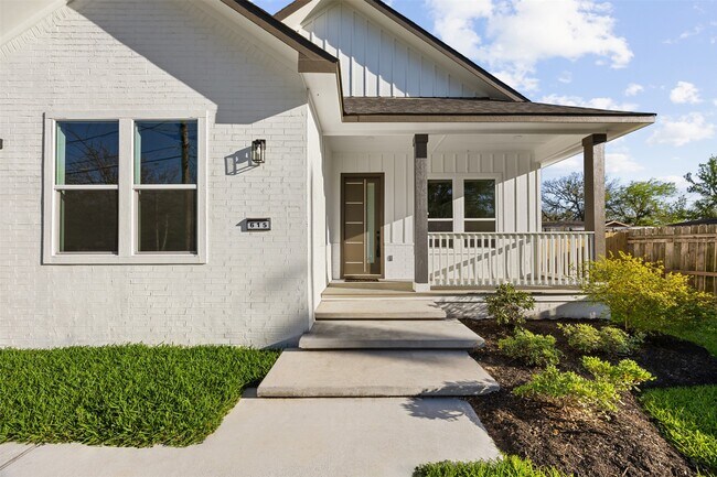 Building Photo - 615 Lettie St