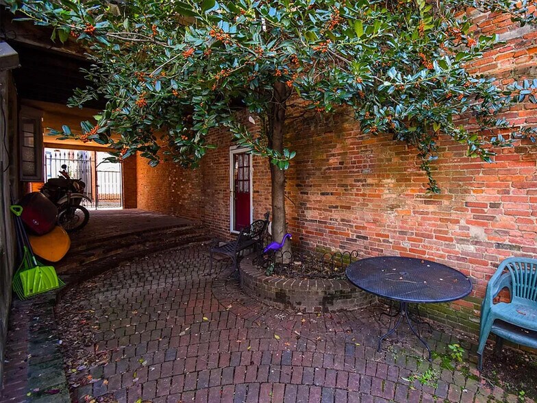 Building Photo - 1036 Patapsco St