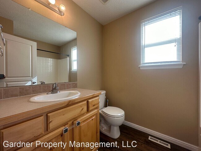 Building Photo - 3 br, 2 bath House - 814 S Cherokee Ave