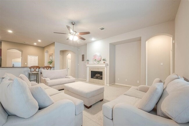 Building Photo - 21711 Cozy Hollow Ln