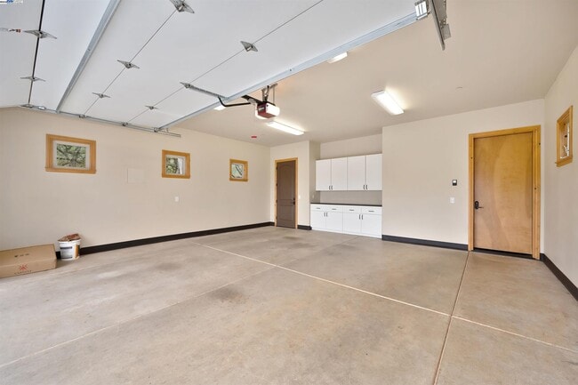 Building Photo - 12859 Austin Forest Cir