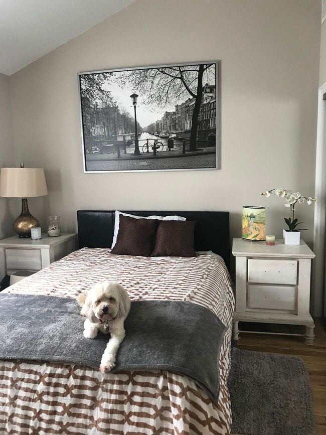 Building Photo - 1500 Pine Ave