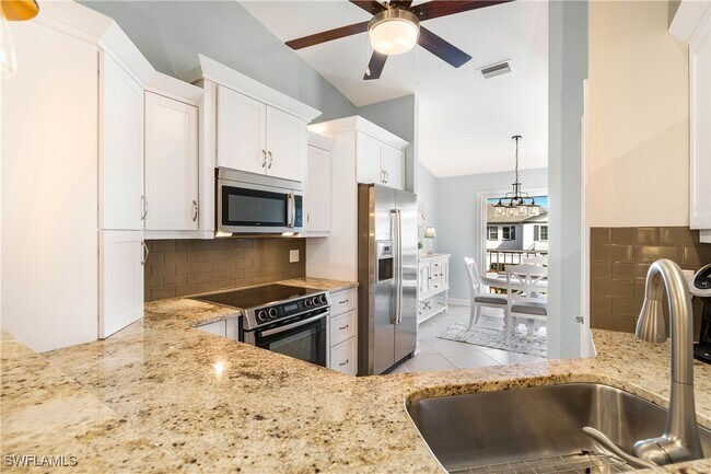 Building Photo - 829 Tanbark Dr