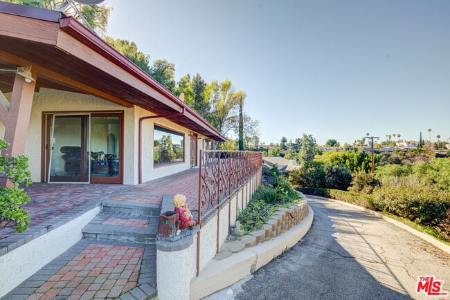 Building Photo - 4520 Gable Dr