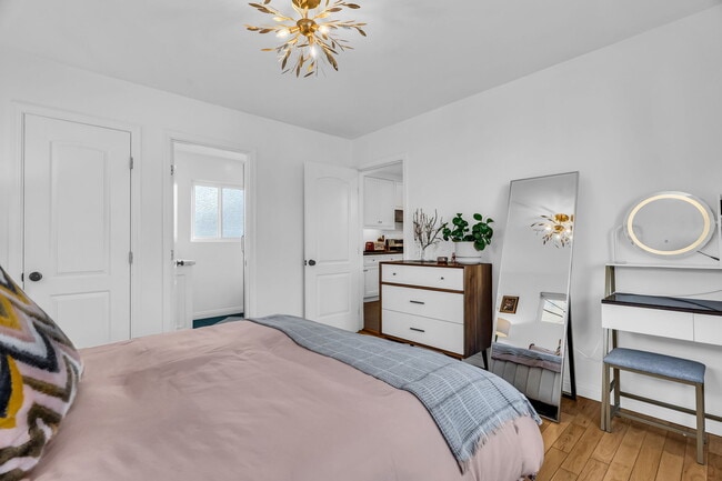 Building Photo - 5182 Ellenwood Dr