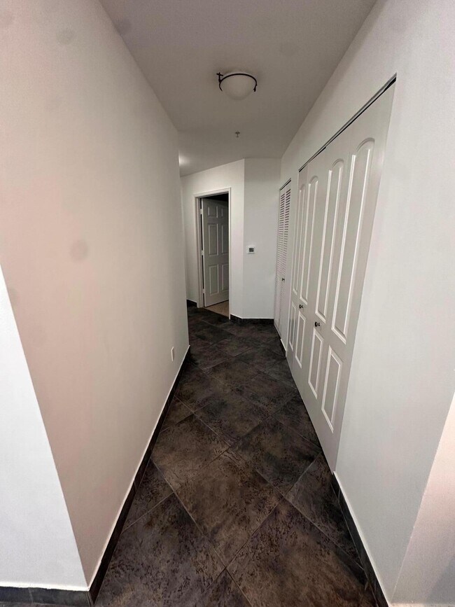 Building Photo - 233 S Federal Hwy