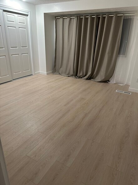 Building Photo - 6065 SW 68th Ct