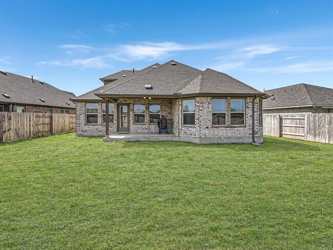 Building Photo - 140 Periwinkle Ln