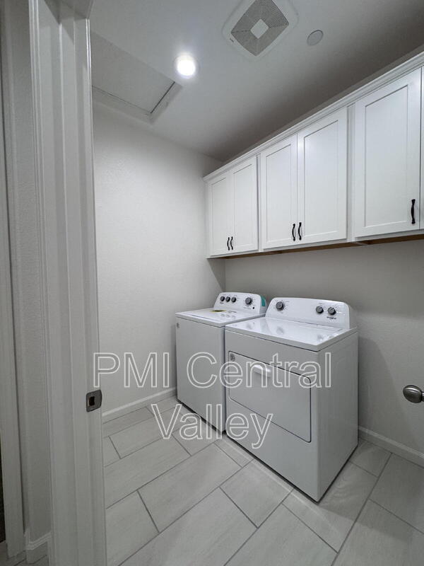 Building Photo - 4612 Irma Dr