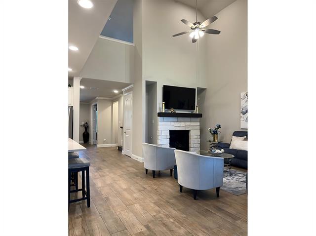 Building Photo - 572 Bradley Dr