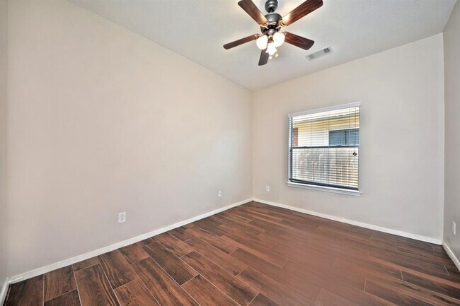 Building Photo - 1611 Winston Homestead Dr