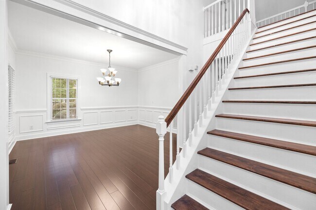Building Photo - *Charming Farmhouse Style Retreat in Youngsville*