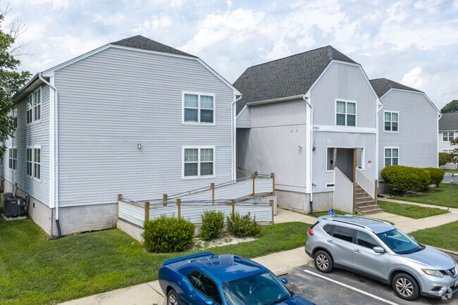 Building Photo - Yardley Hills Town Homes