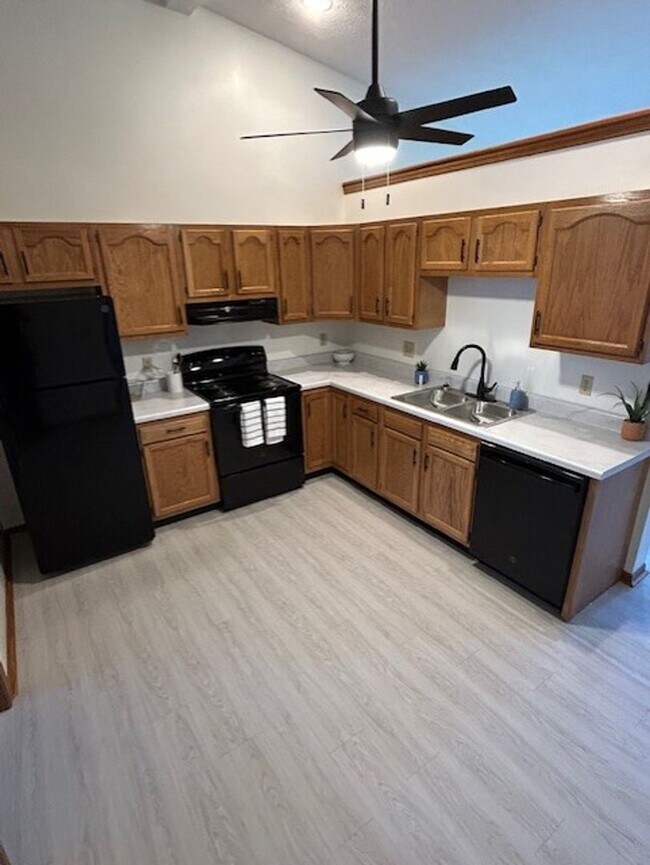 Building Photo - Updated Ranch with 2 Bedrooms, 1 Bath, and 1-Car Attached Garage in Troy, Ohio - Your Perfect Hom...