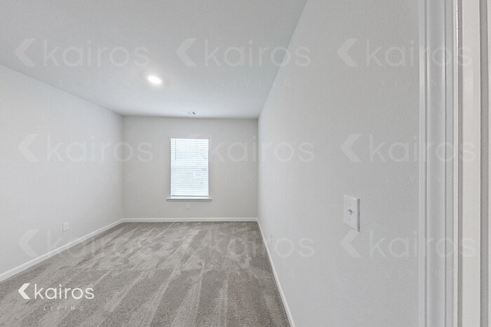 Building Photo - 3428 Bridgewood Dr